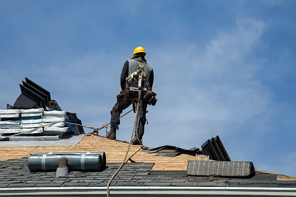 Professional Roofing technician working in Franconia, VA